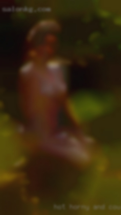 Hot horny and cougars loves music and want singing near Magnolia.