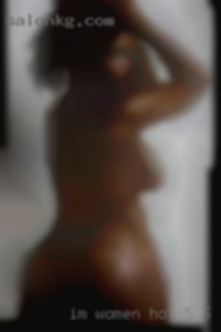 I'm women hot 5-5 and weigh 115 lbs near Pittston PA.