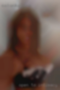 Open to intimacy nude and woman possibly from Sandy Hook.